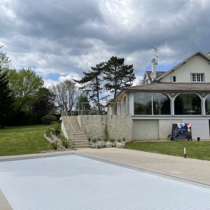 La pisine et terrasse